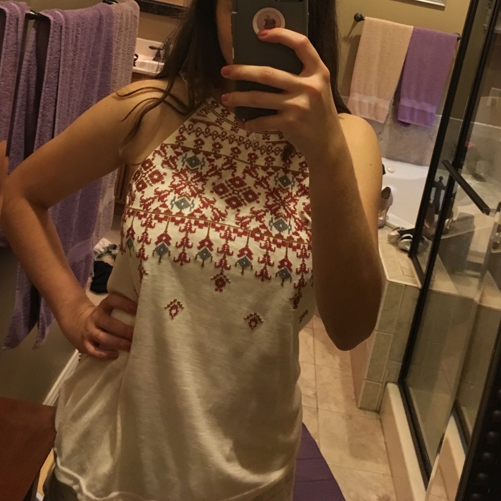 patterned tank - Picture 2 of 2